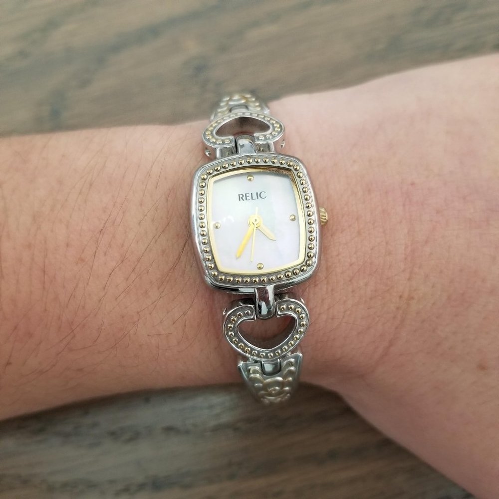 Relic women's watch silver with gold details